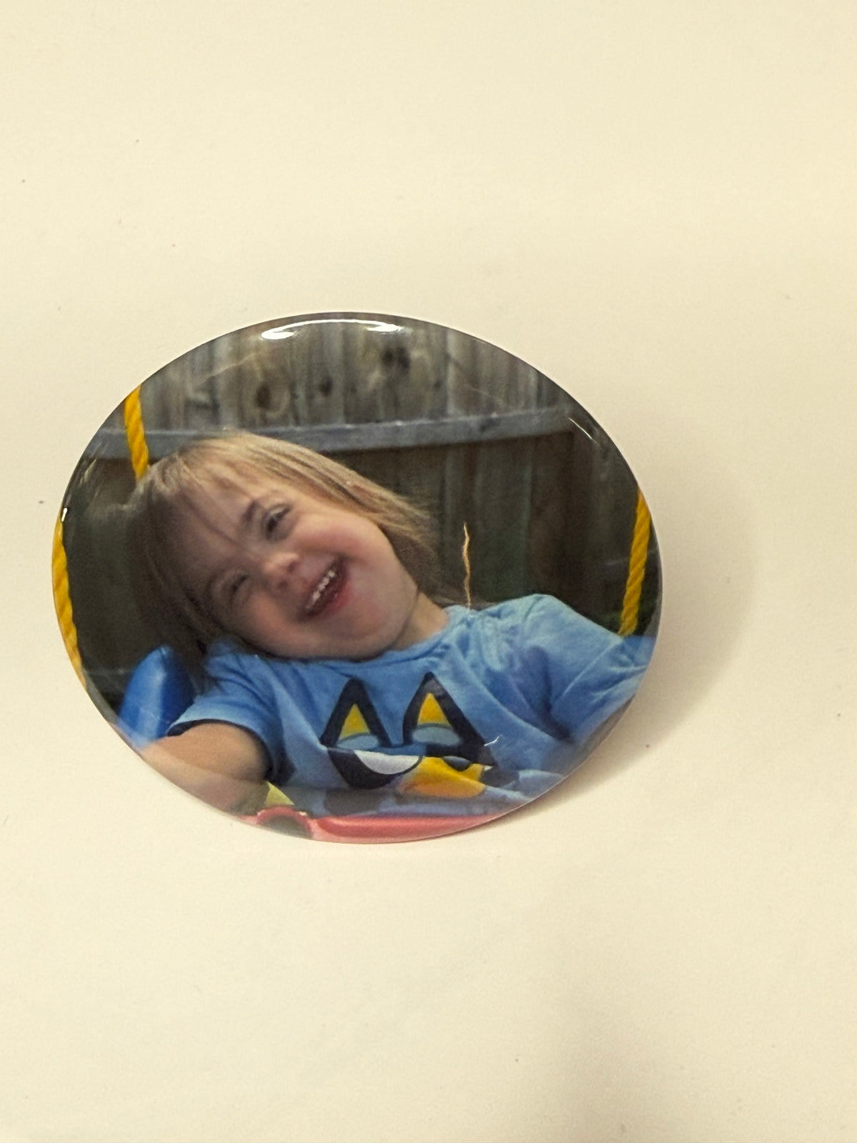 Custom Round Photo w/stand