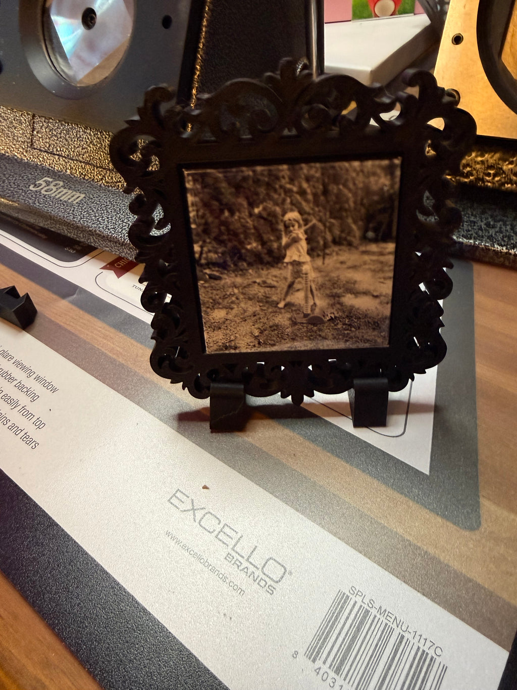 Ornate style frame for 2.5 in square photo magnet